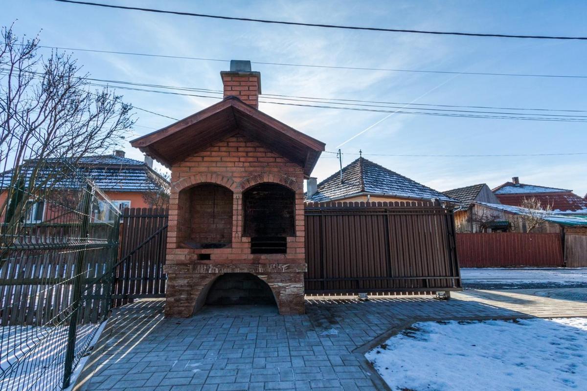 Villa Erőss Kulcsosház Lăzarea Exterior foto